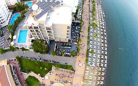 Yunus Hotel